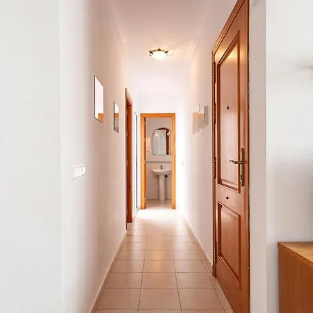 Dona Alba 科尼尔-德拉弗龙特拉